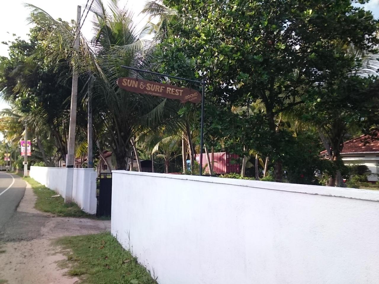 Sun And Surf Rest Hotell Ahangama Exteriör bild